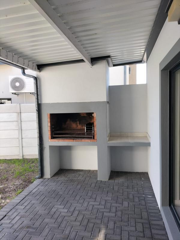 To Let 3 Bedroom Property for Rent in Parklands North Western Cape